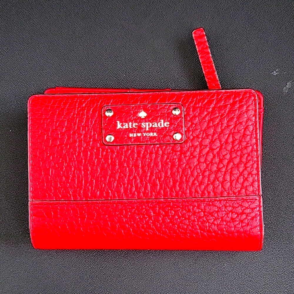 Kate Spade NY Bay Street Tellie